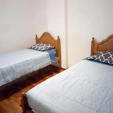 Alice'S House, Shared Room For 2 People, Funchal Best Price Santa Cruz  Exterior photo