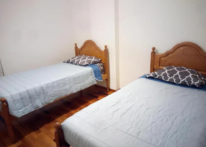 Alice\'S House, Shared Room For 2 People, Funchal Best Price